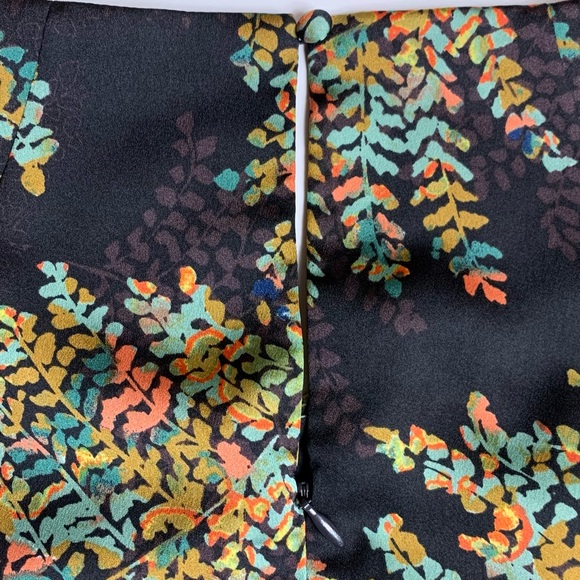 The Limited Lined Shift Dress - Picture 6 of 12